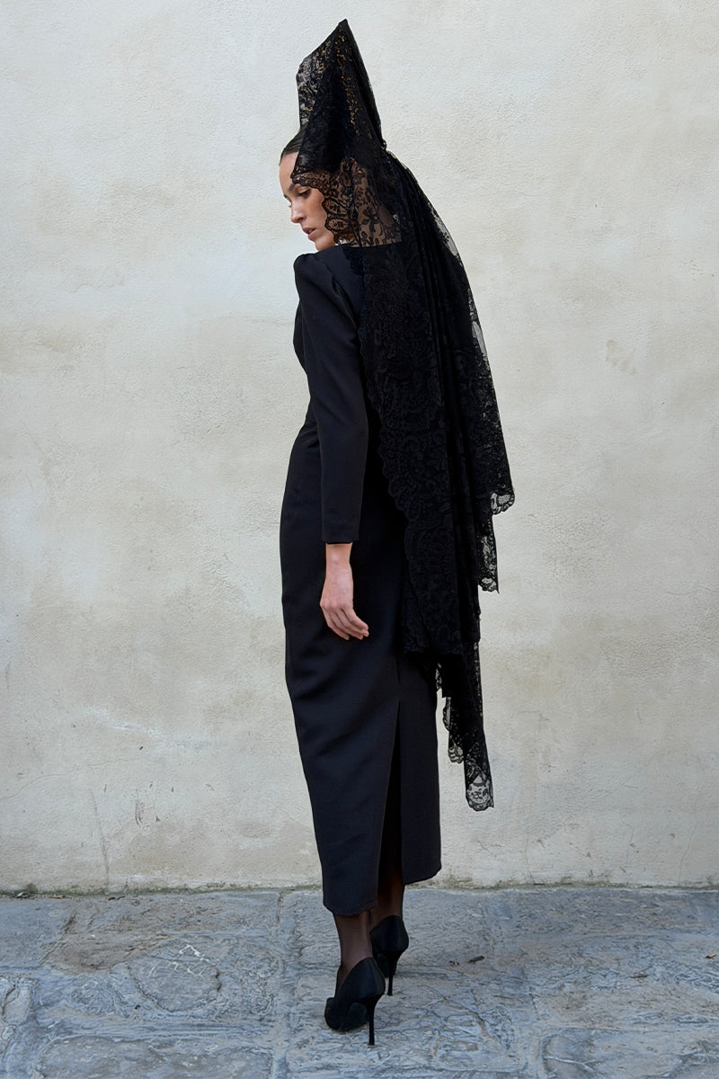 Vestido Mantilla Azabache image 1